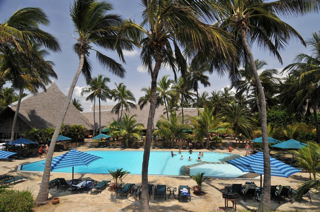 Bahari Beach Hotel มอมบาซา ภายนอก รูปภาพ